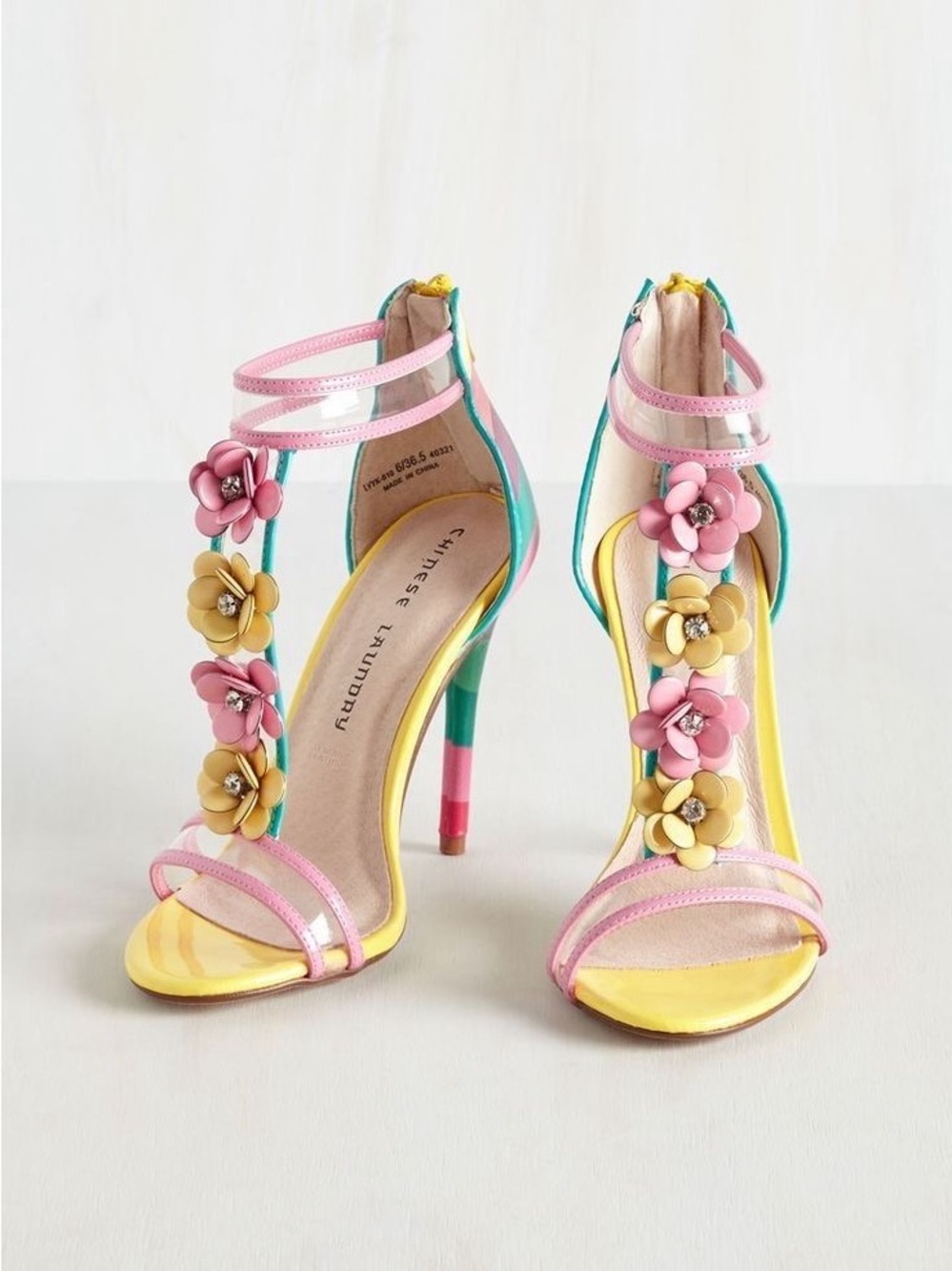 Chinese Laundry Lexie Embellished Sandals – Size 8 – Multicolor